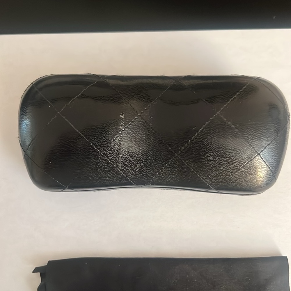 CHANEL eyeglasses, black and cream - Picture 16 of 17